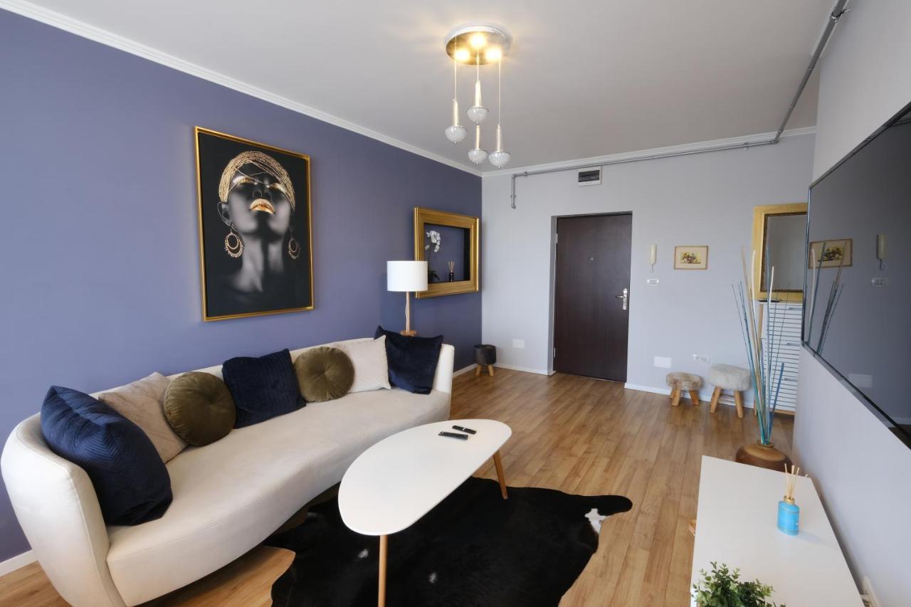 Appartamento Urbanna Premium - Private Parking Included Arad Esterno foto