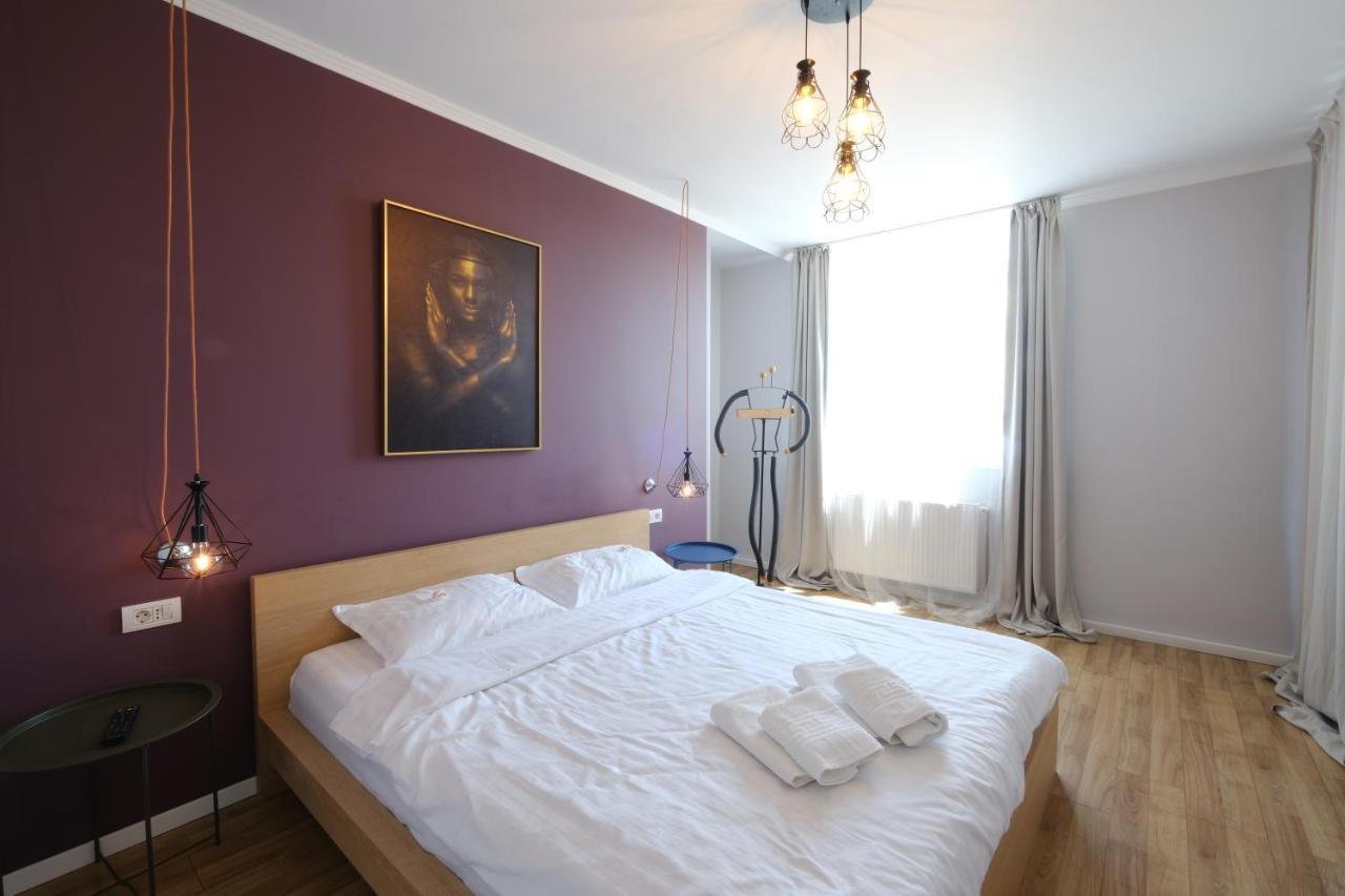 Appartamento Urbanna Premium - Private Parking Included Arad Esterno foto